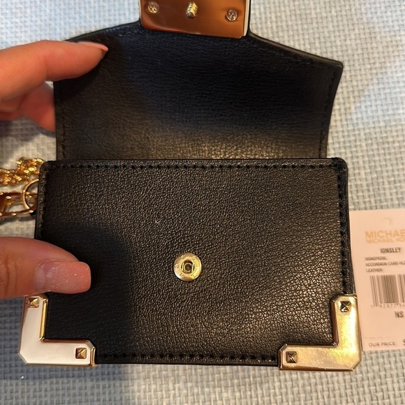 Michael Kors - Picture 4 of 5